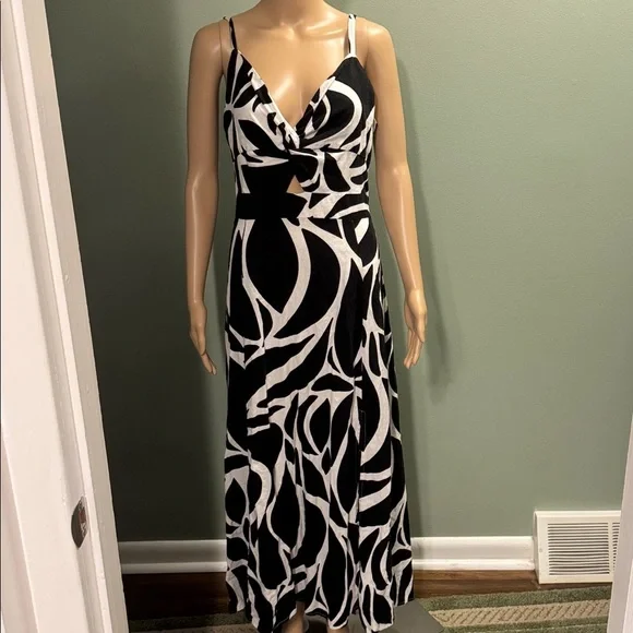 Black and White open back Maxi Dress size XL - Picture 2 of 6
